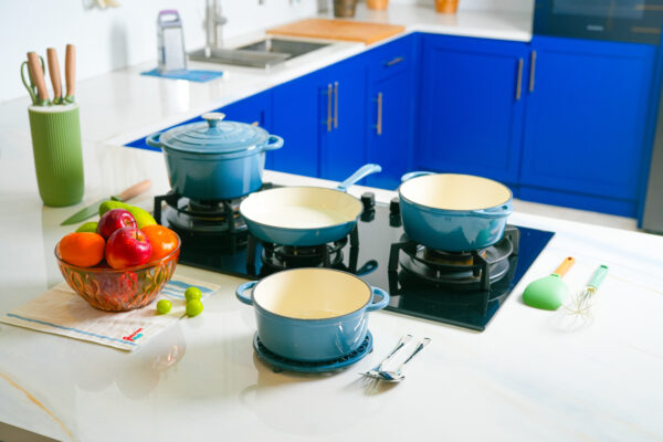 C & E 8 Pcs Iron Cast Set Blue