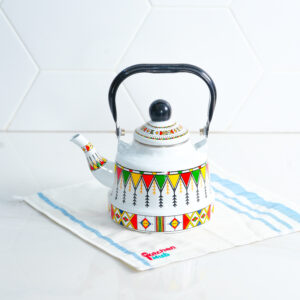 Enamel Coated Kettle 1.1L - White