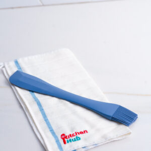 Dual - Purpose Scraper + Oil brush